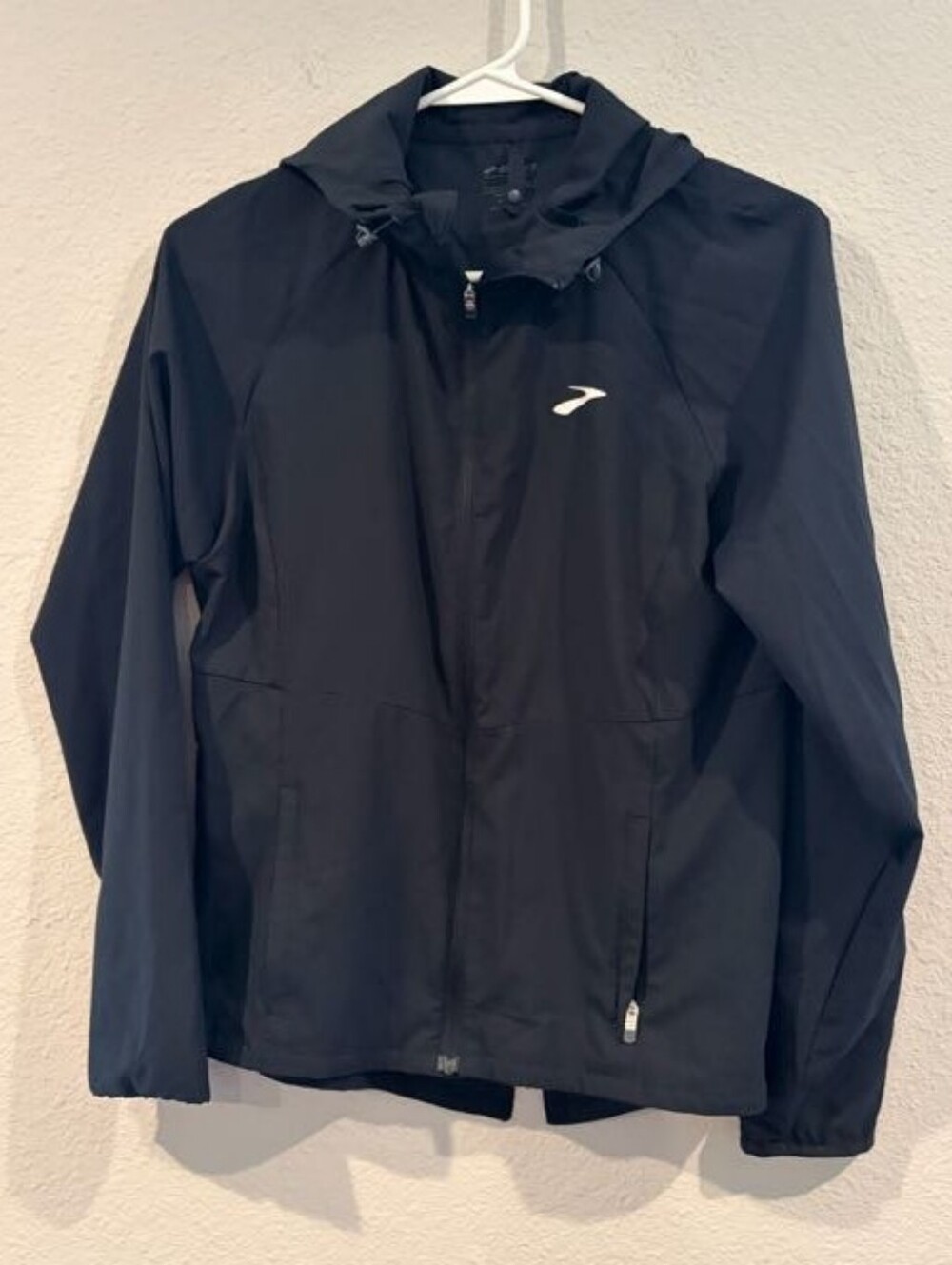 Brooks Womens Black Fill Zip Hooded Packable Windbreaker Run Jacket Size Small